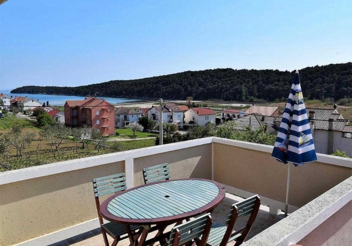 Apartment Eufemija-Rab Kampor Zewnętrze zdjęcie